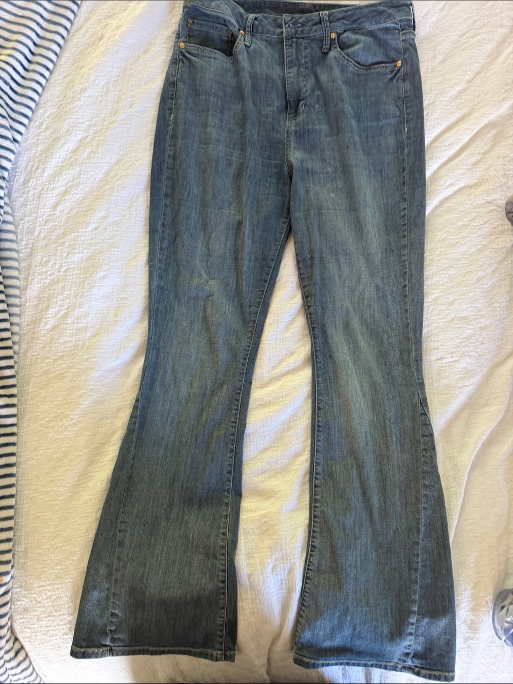 Seven7 Women's Medium Blue Flare Jeans